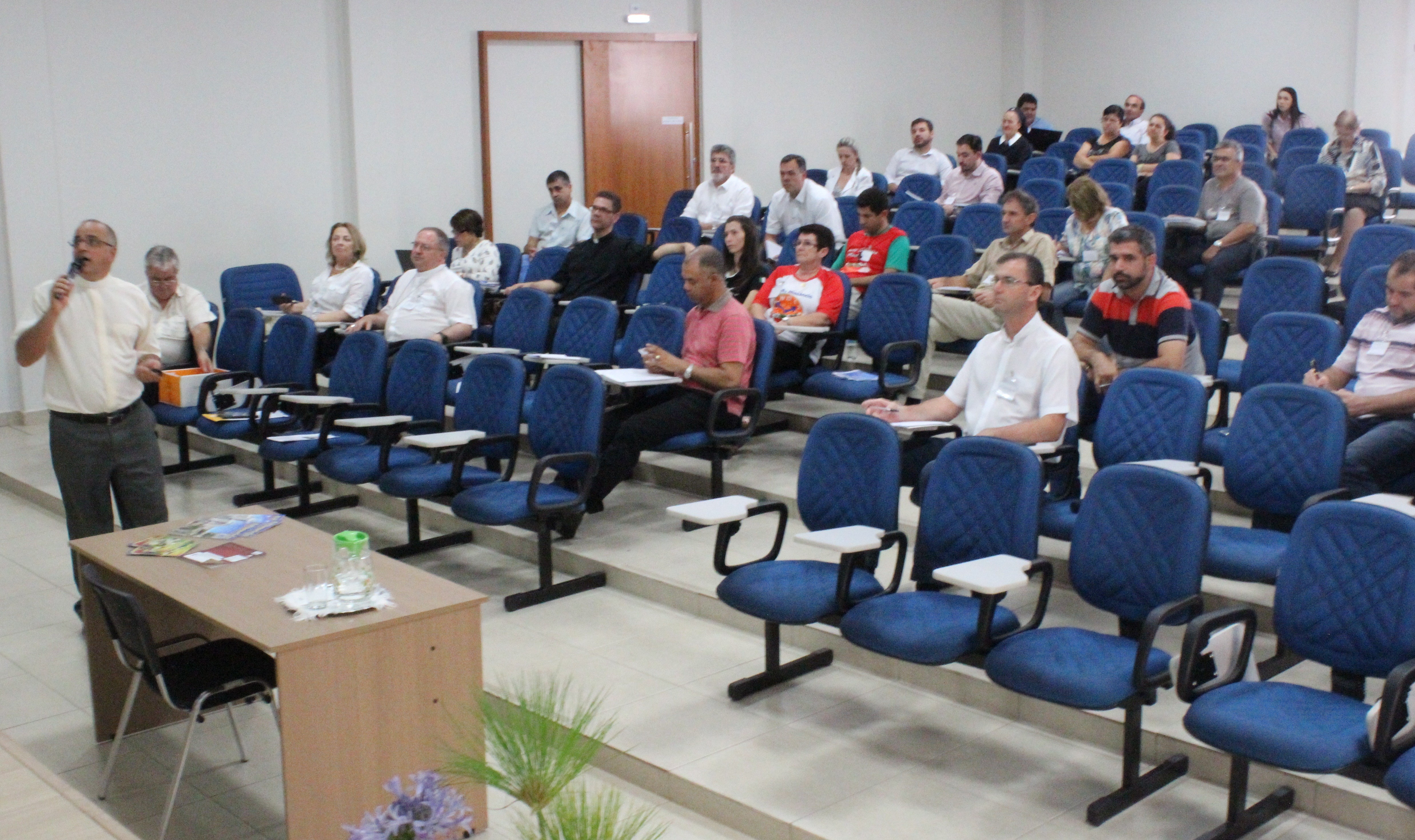 imagem Em Maringá, reitores de Santuários discutem estratégias para melhorar acolhimento aos fiéis