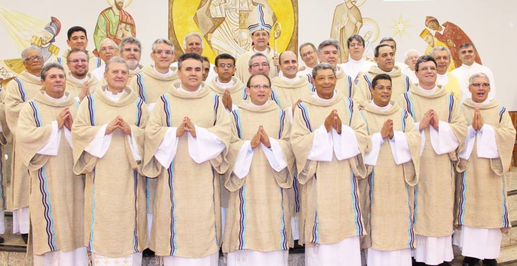 imagem Em Sarandi, mais seis diáconos permanentes são ordenados para a Arquidiocese de Maringá